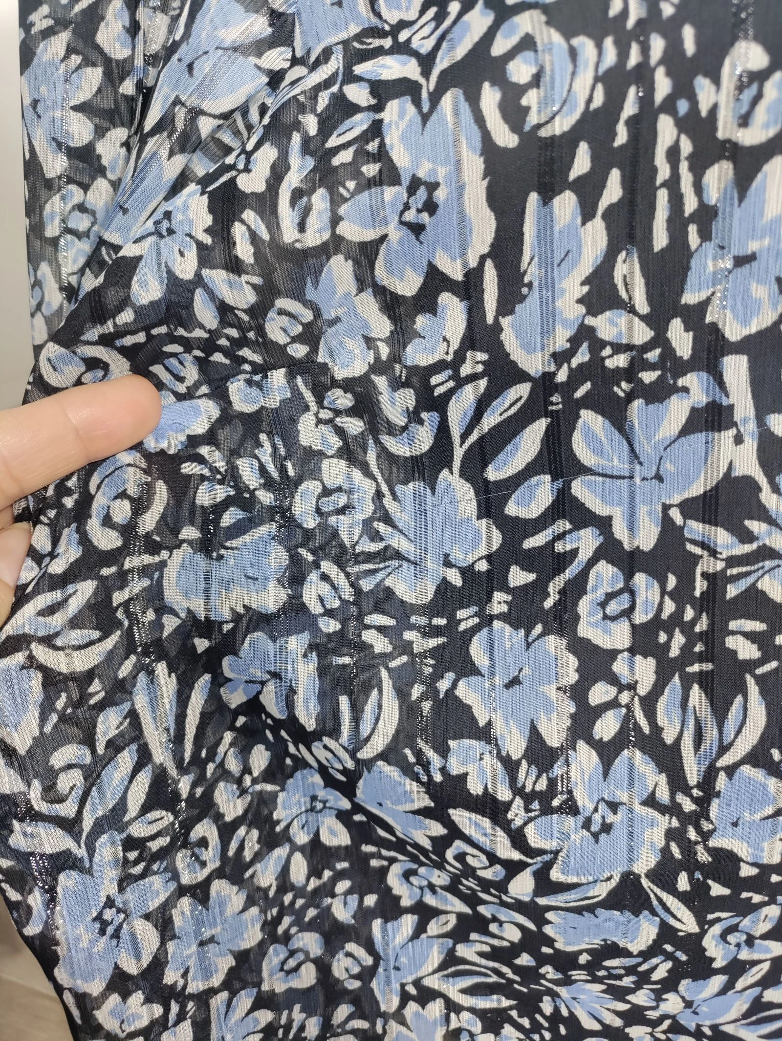 Blauwe bloemenblouse voor dames C&A met binnentop en lange mouwen – Maat 40 – photo 8